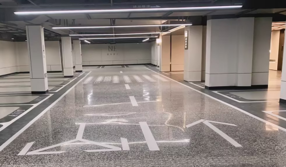 蘇州無機(jī)磨石地坪商業(yè)應(yīng)用有哪些？使其成為各類商業(yè)場所的理想選擇