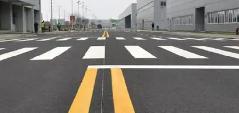 蘇州工廠車間劃線施工選哪家？專業(yè)團(tuán)隊(duì)助力工廠規(guī)范生產(chǎn)